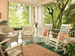 (3) Front-Porch-Chairs-Ideas
